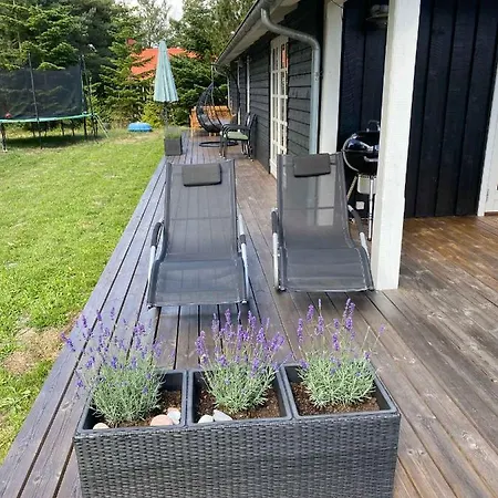 Lovely Black-painted With Jacuzzi And Sauna * Rødby