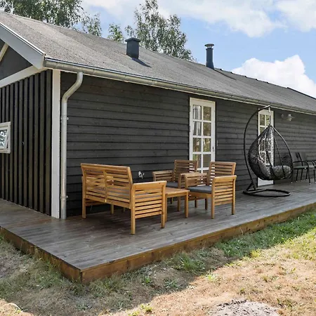 Lovely Black-painted With Jacuzzi And Sauna Prázdninový dům *